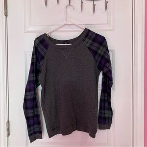 Rue 21 plaid long sleeve raglan sleeve plaid green blue grey shirt sweater